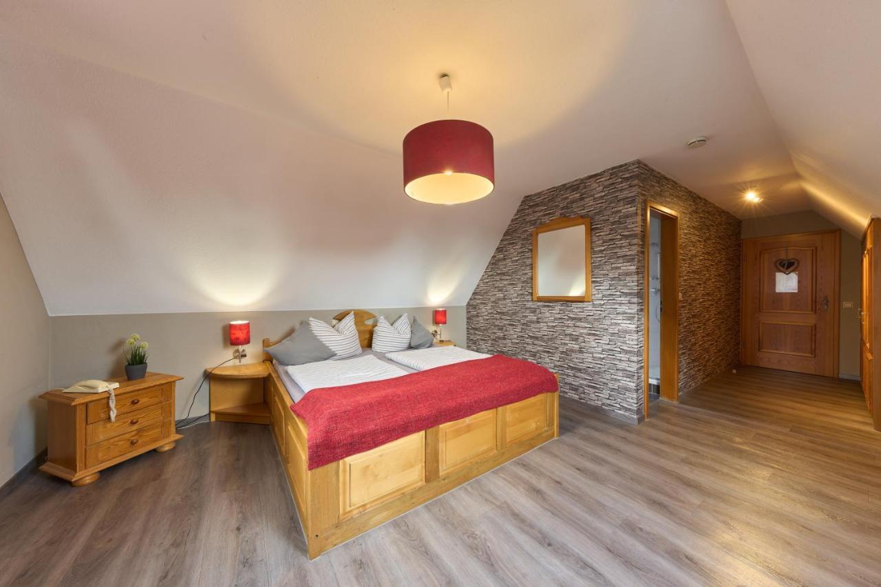 Landhotel Brauner Hirsch Kammerforst Kültér fotó