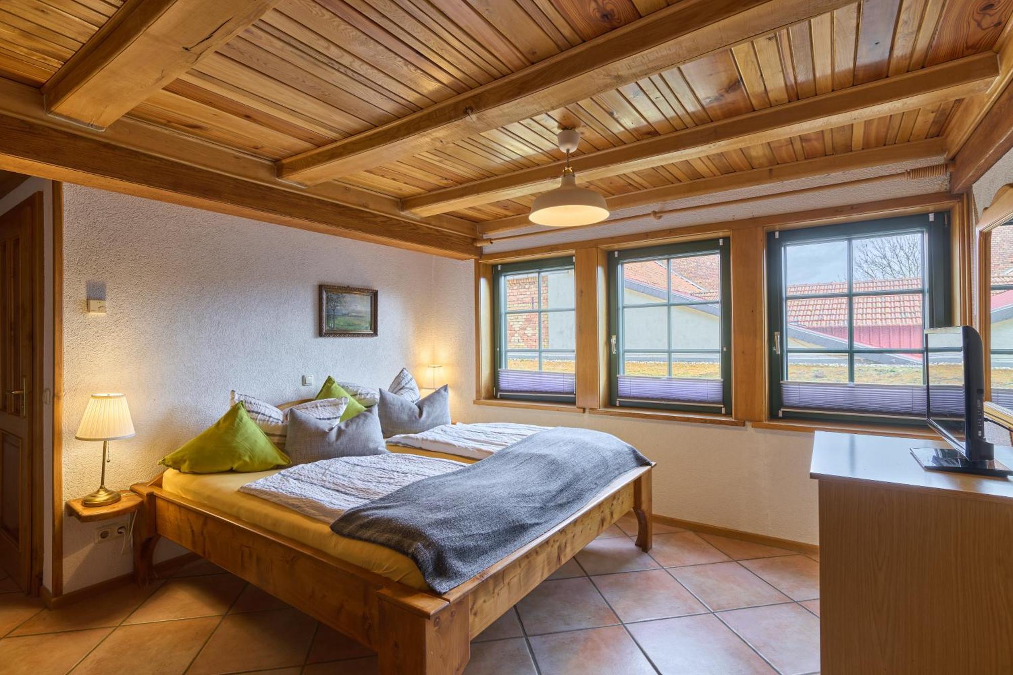 Landhotel Brauner Hirsch Kammerforst Szoba fotó